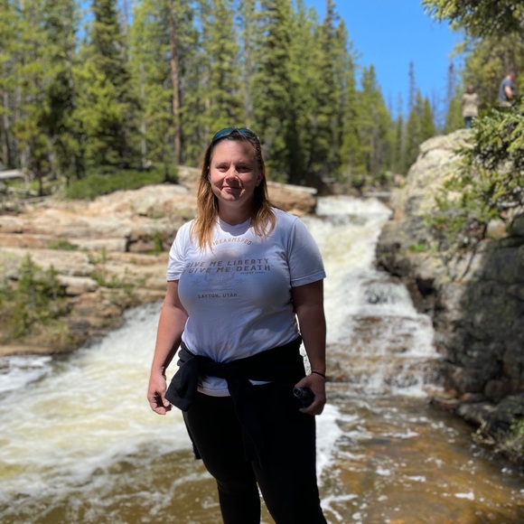 Meet your Posher, Leah - Picture 1 of 1